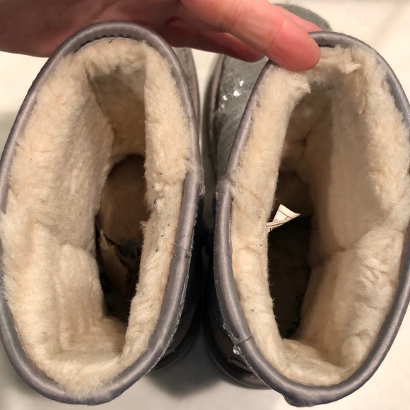 Sparkling UGG boots with sequence - Picture 9 of 11